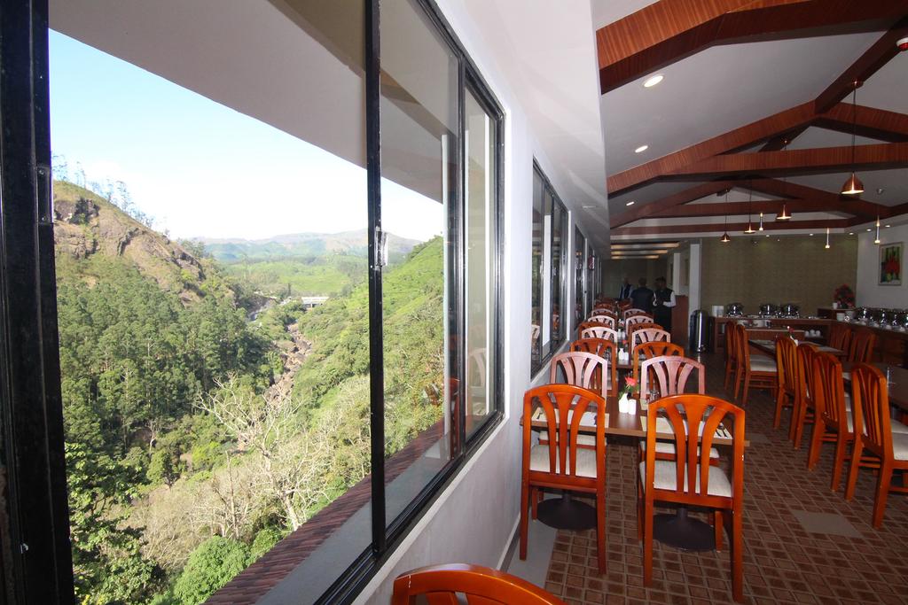 Abad Copper Castle Hill Valley Resort Munnar Restaurant