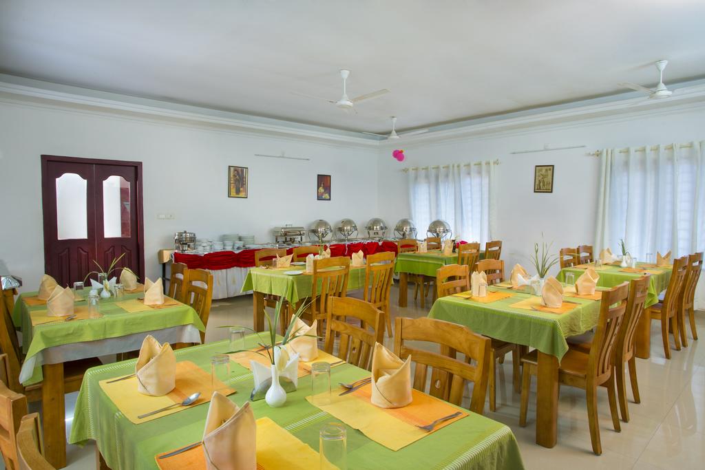 Misty Lake Resort Munnar Restaurant