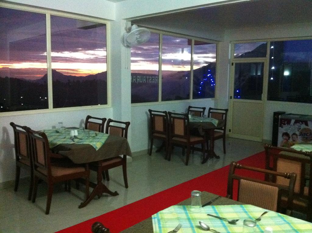 Keraladewdrops I Cloud Resort Munnar Restaurant
